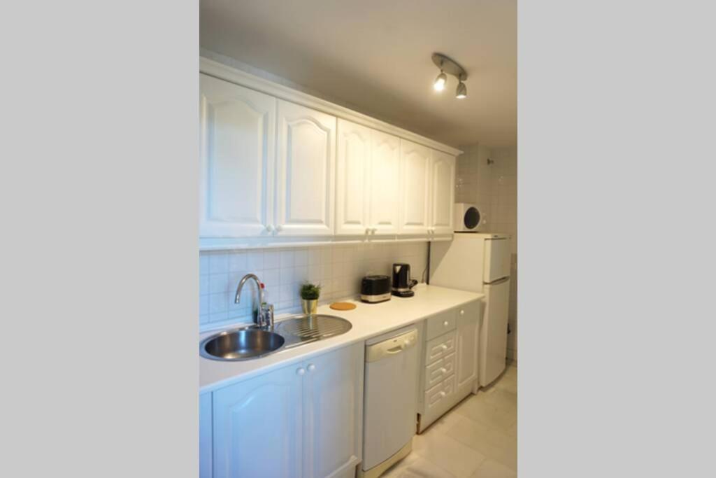 Beachside Apartment Mi Capricho Portal 7 Sitio de Calahonda Kültér fotó
