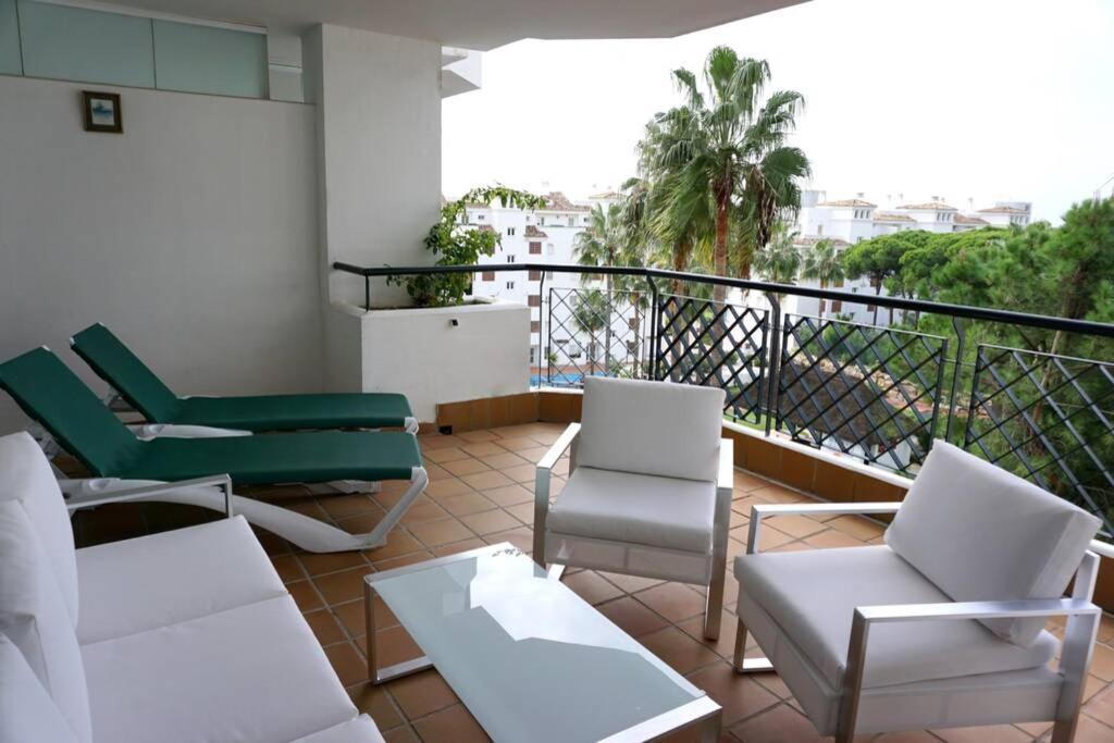 Beachside Apartment Mi Capricho Portal 7 Sitio de Calahonda Kültér fotó