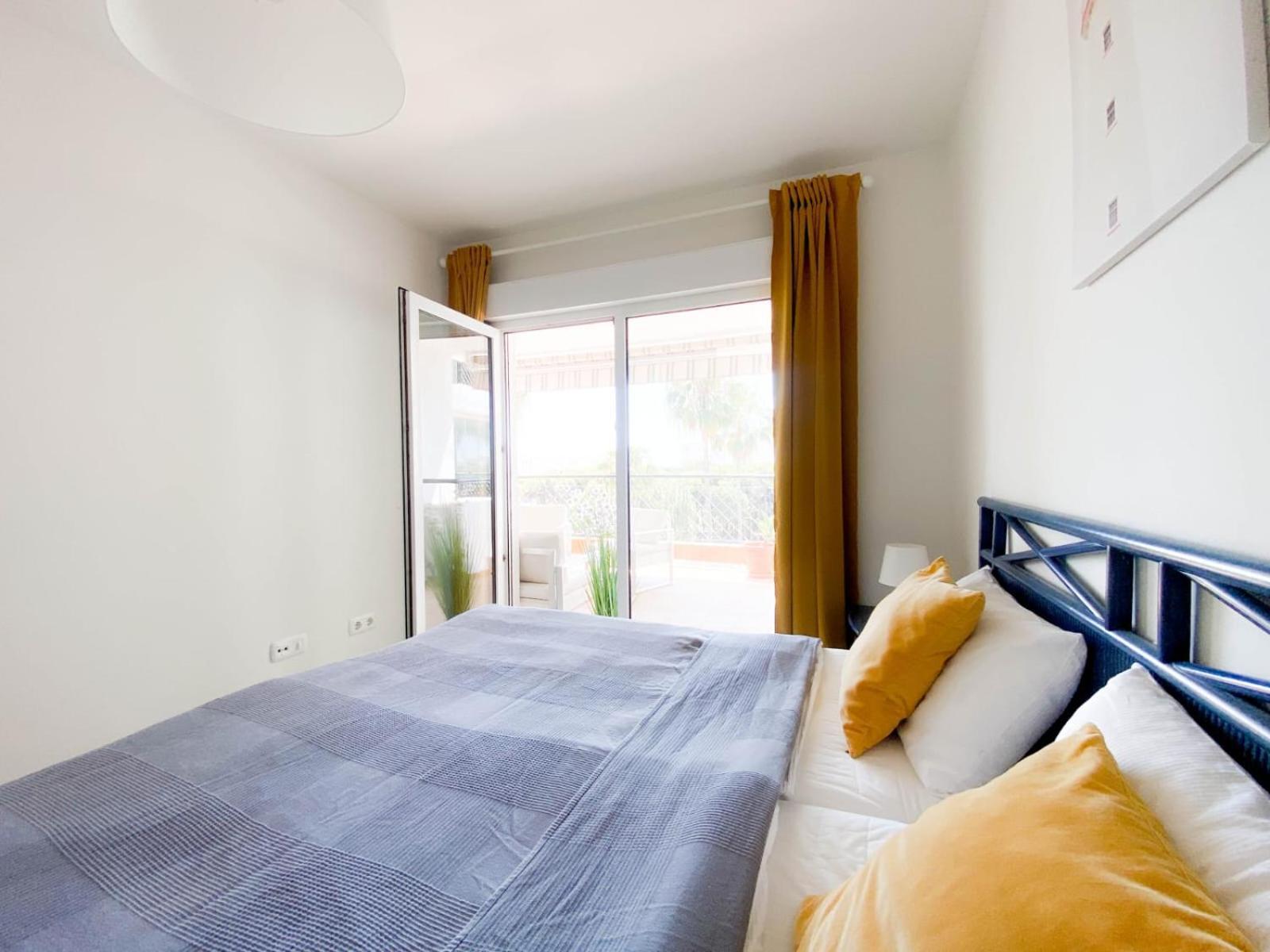 Beachside Apartment Mi Capricho Portal 7 Sitio de Calahonda Kültér fotó